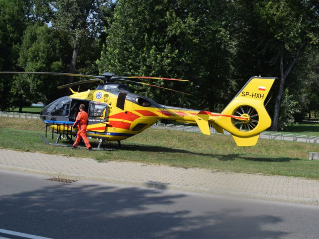 Śmigłowiec zabrał motocyklistę rannego w wypadku w Łowiczu