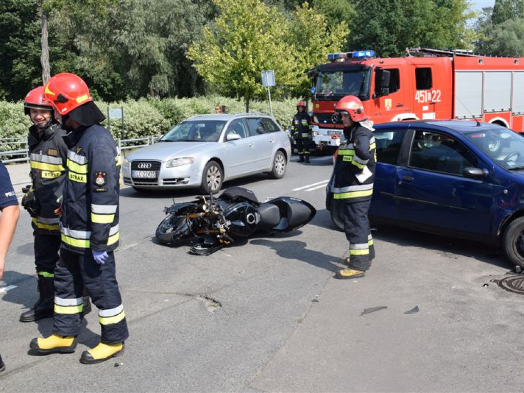 Śmigłowiec zabrał motocyklistę rannego w wypadku w Łowiczu