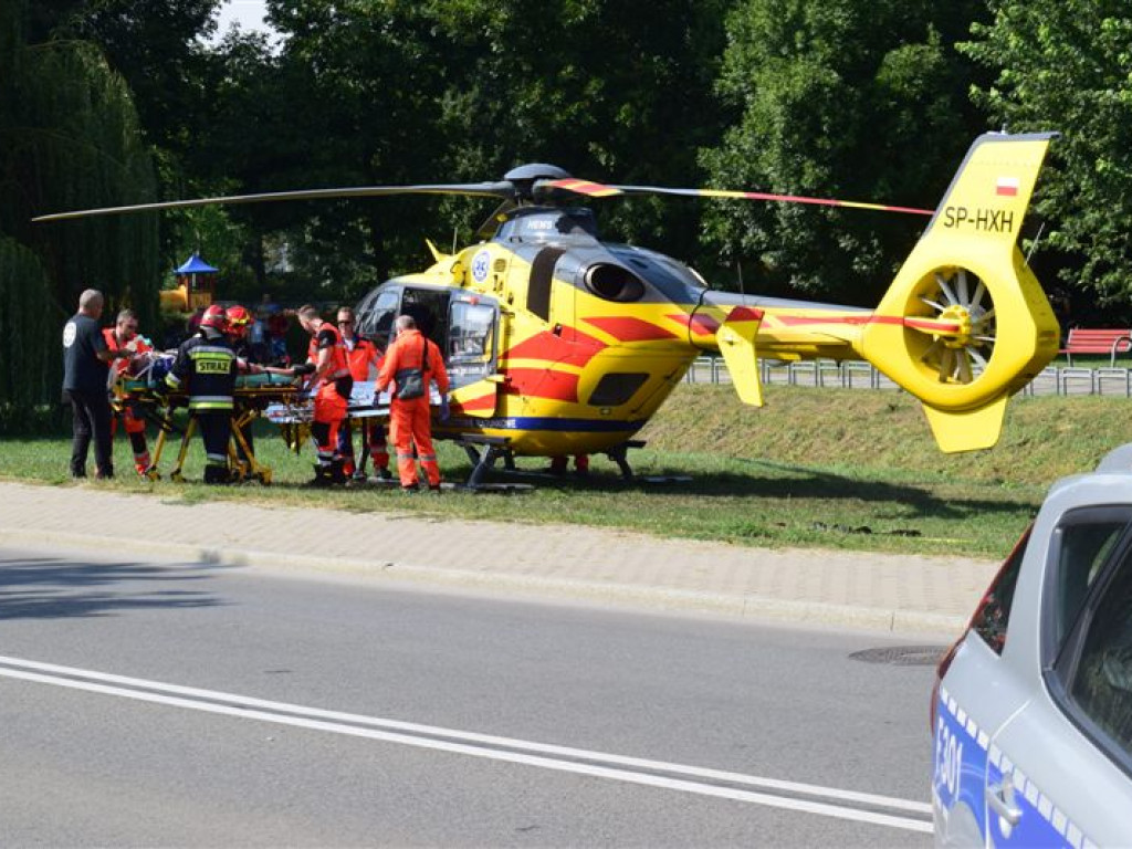 Śmigłowiec zabrał motocyklistę rannego w wypadku w Łowiczu