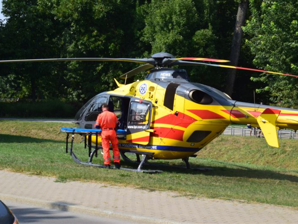 Śmigłowiec zabrał motocyklistę rannego w wypadku w Łowiczu