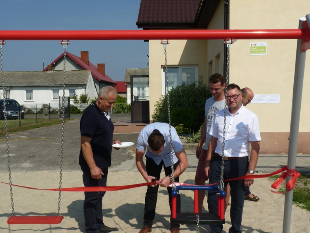 Nowy plac zabaw w Lisiewicach