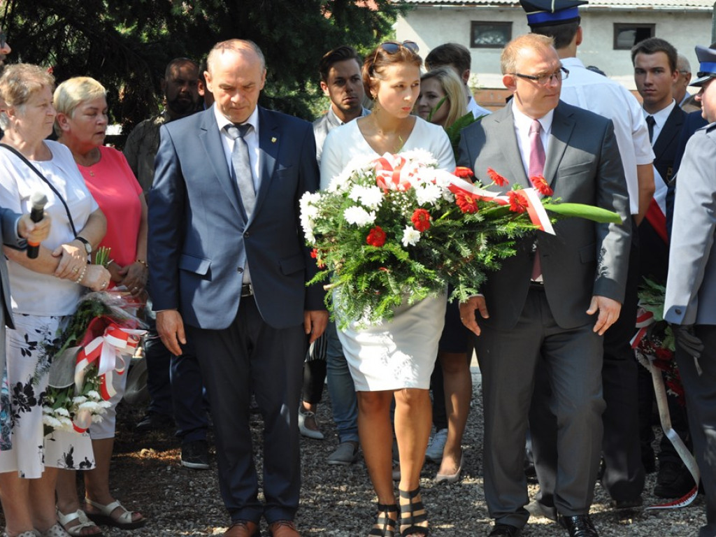 Uroczystości patriotyczne na cmentarzu przy ul. Listopadowej [zdjęcia]