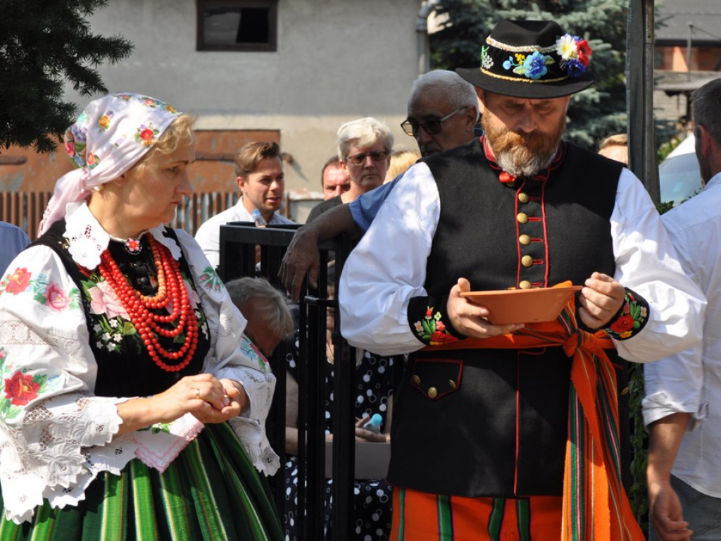 Uroczystości patriotyczne na cmentarzu przy ul. Listopadowej [zdjęcia]