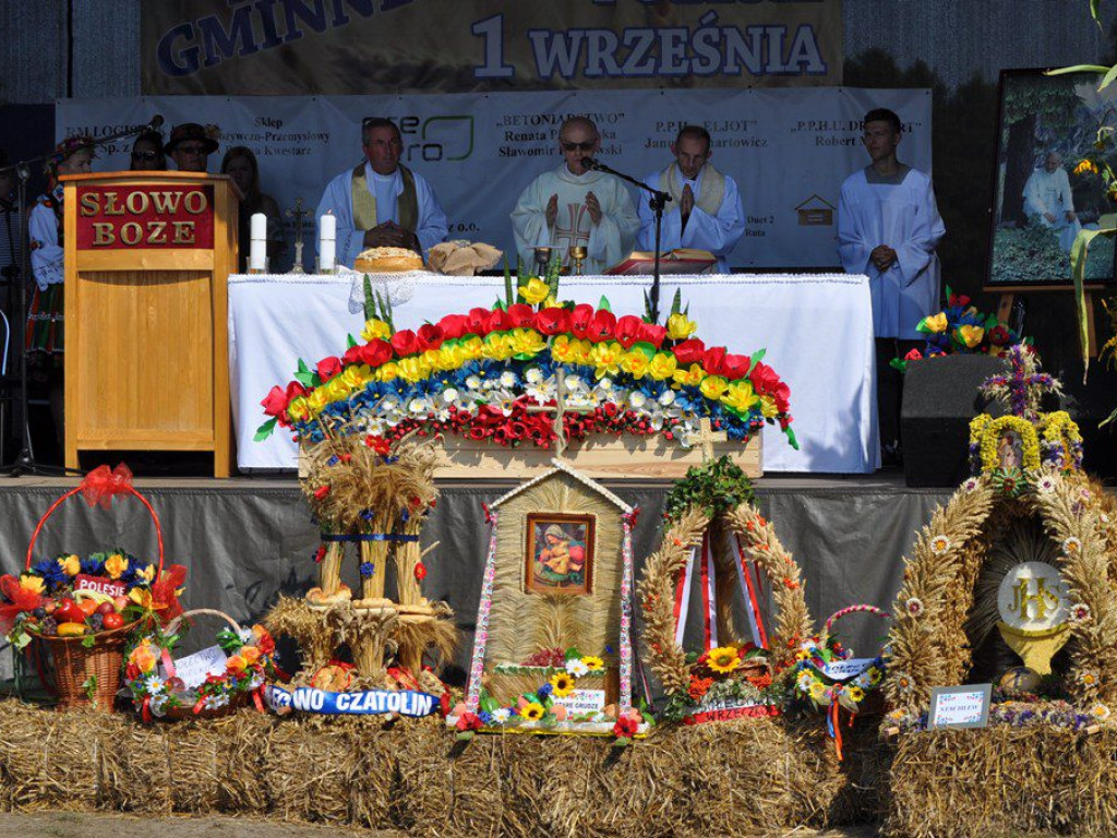 Dożynki gminne przy OSP Polesie [zdjęcia]