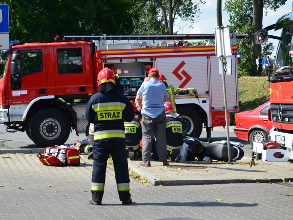 Wypadek z udziałem motocyklistki