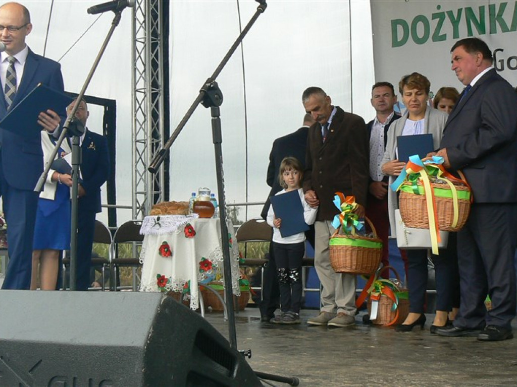 Gmina Stryków bawi się na dożynkach w Gozdowie