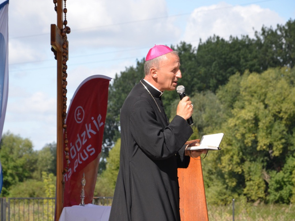 III Diecezjalne Spotkanie Młodzieży w muszli na Błoniach