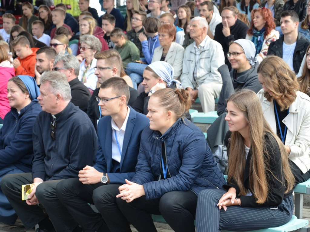 III Diecezjalne Spotkanie Młodzieży w muszli na Błoniach