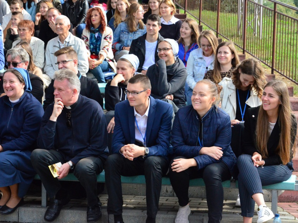 III Diecezjalne Spotkanie Młodzieży w muszli na Błoniach