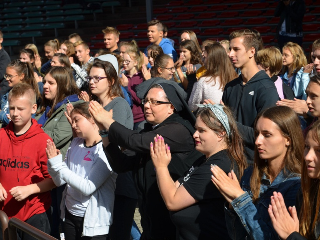 III Diecezjalne Spotkanie Młodzieży w muszli na Błoniach