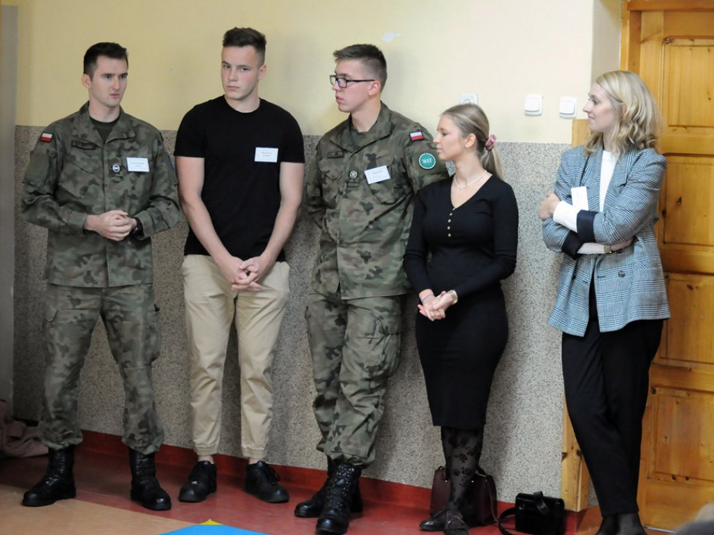 Absolwenci Pijarskiego LO spotkali się z uczniami klas maturalnych