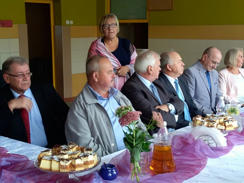 Bratoszewice: spotkanie absolwentów SP