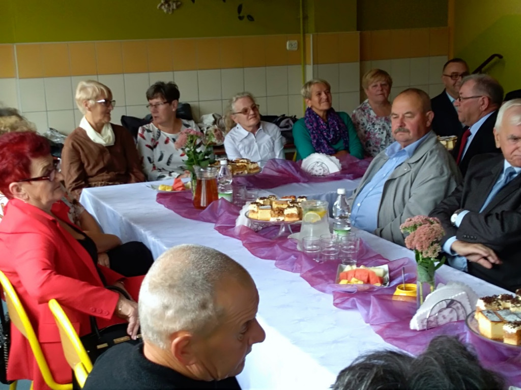 Bratoszewice: spotkanie absolwentów SP
