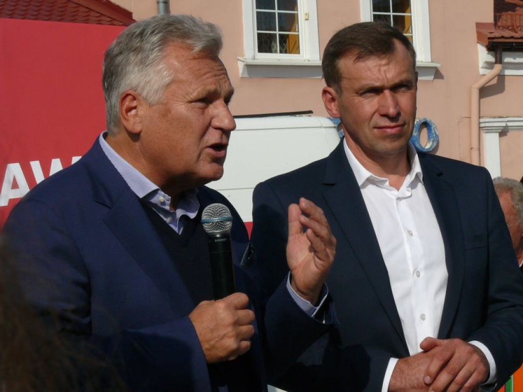 Były prezydent Aleksander Kwaśniewski w Łowiczu