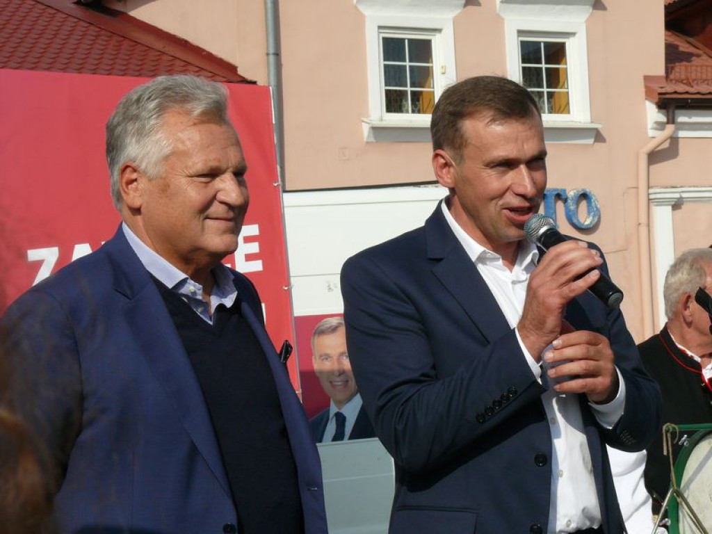 Były prezydent Aleksander Kwaśniewski w Łowiczu