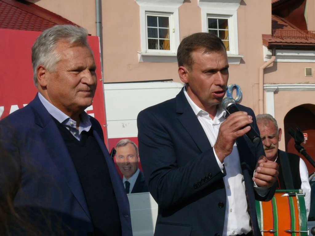 Były prezydent Aleksander Kwaśniewski w Łowiczu