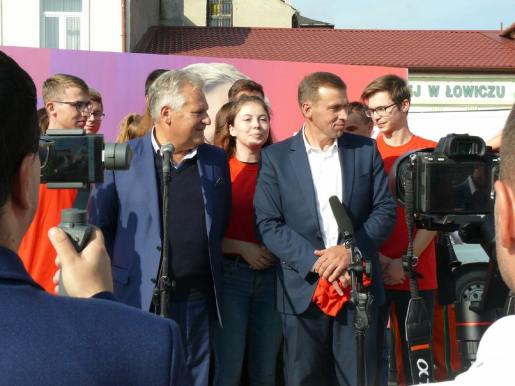 Były prezydent Aleksander Kwaśniewski w Łowiczu