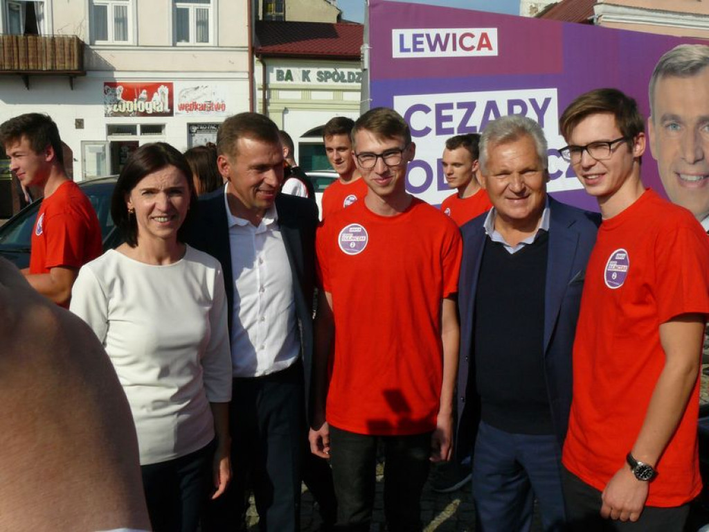 Były prezydent Aleksander Kwaśniewski w Łowiczu