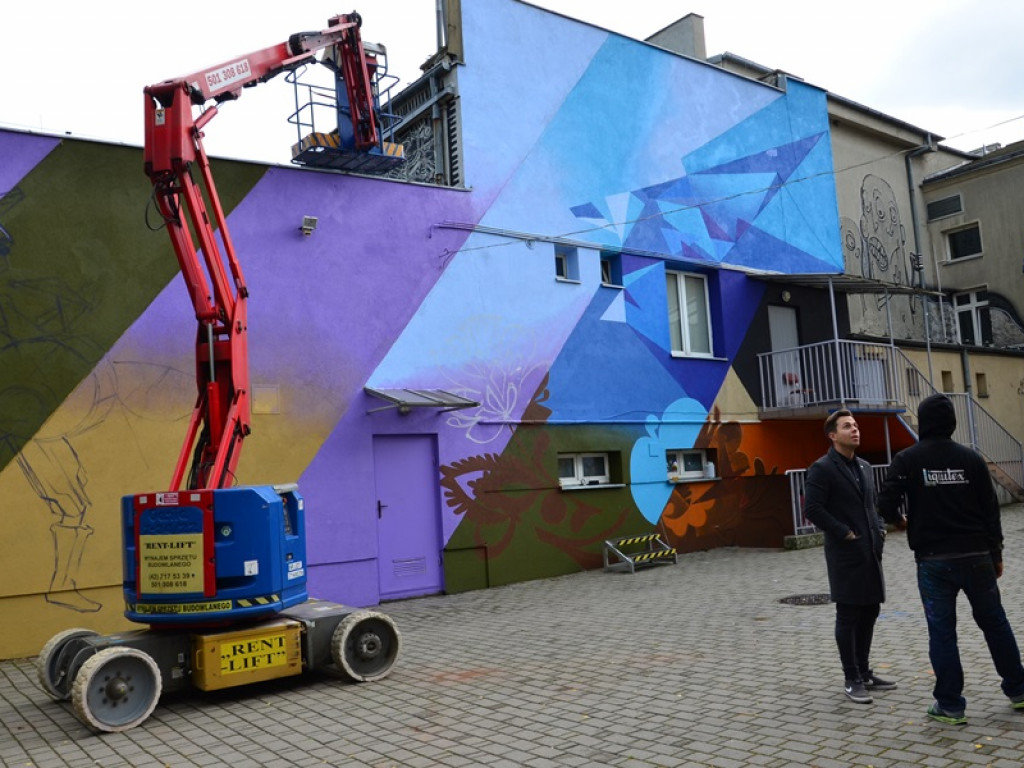 Ruszył festiwal graffiti na dziedzińcu ŁOK