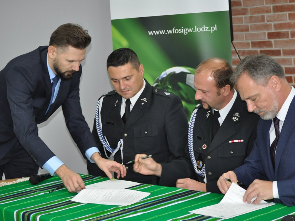 OSP podpisały umowy na dofinansowanie zakupu sprzętu [foto+filmy]