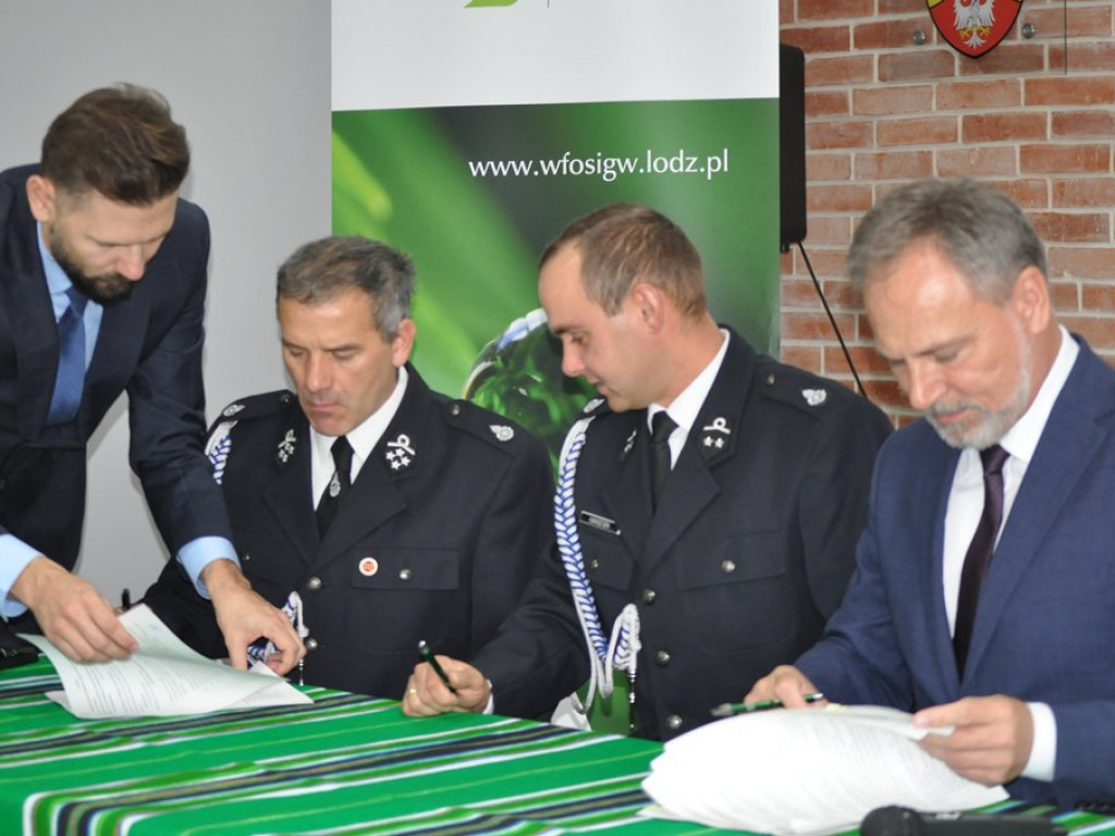 OSP podpisały umowy na dofinansowanie zakupu sprzętu [foto+filmy]