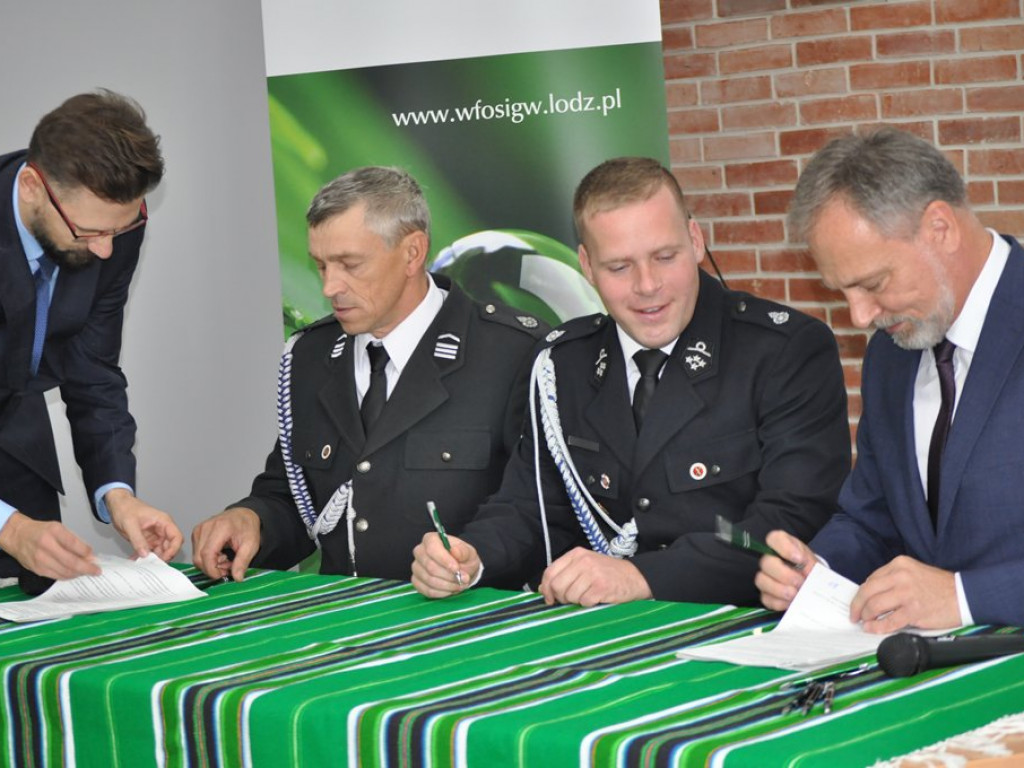 OSP podpisały umowy na dofinansowanie zakupu sprzętu [foto+filmy]