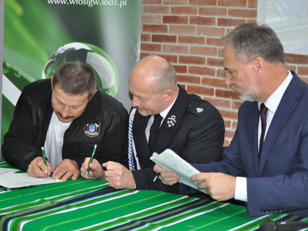 OSP podpisały umowy na dofinansowanie zakupu sprzętu [foto+filmy]