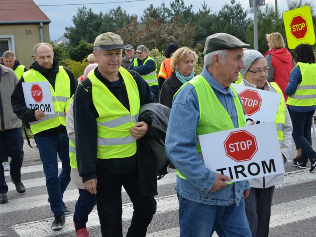 Chodzą po pasach i blokują Warszawską i Bolimowską