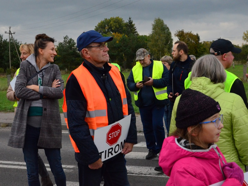 Drugi dzień blokad. TIR-y stoją w korkach