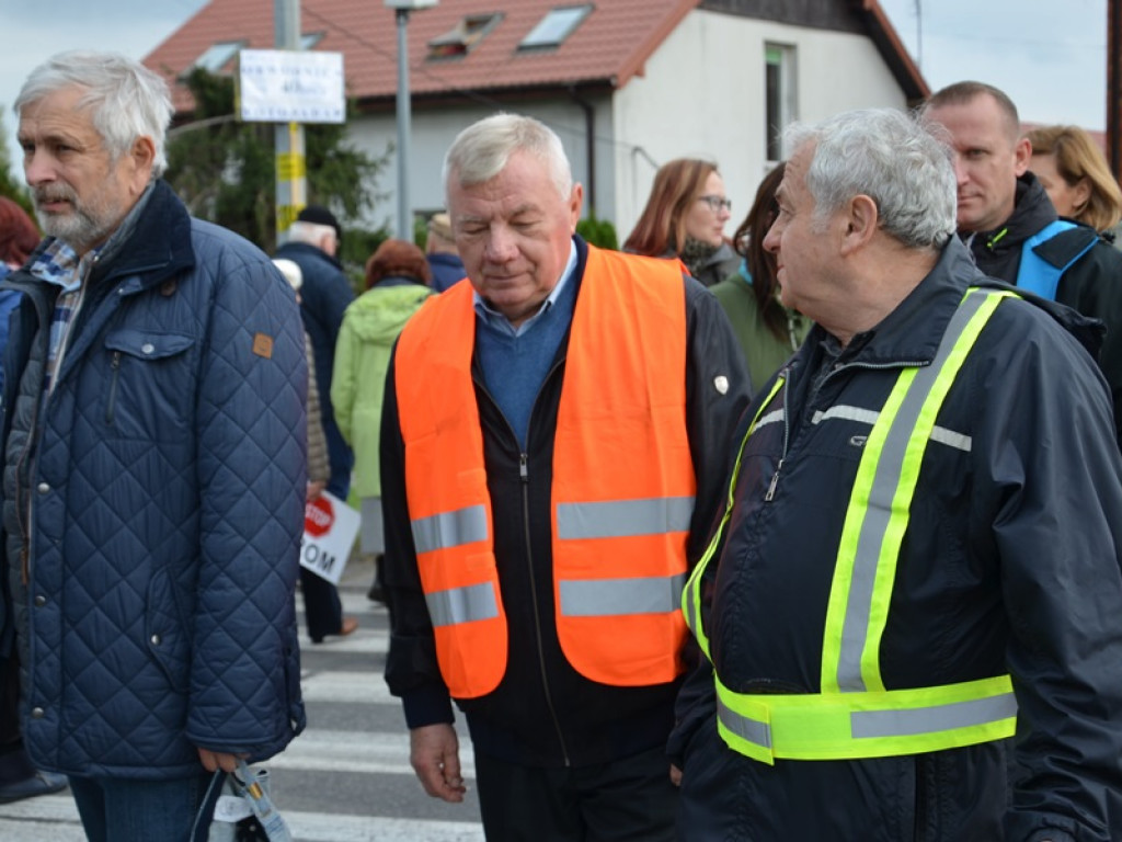 Drugi dzień blokad. TIR-y stoją w korkach