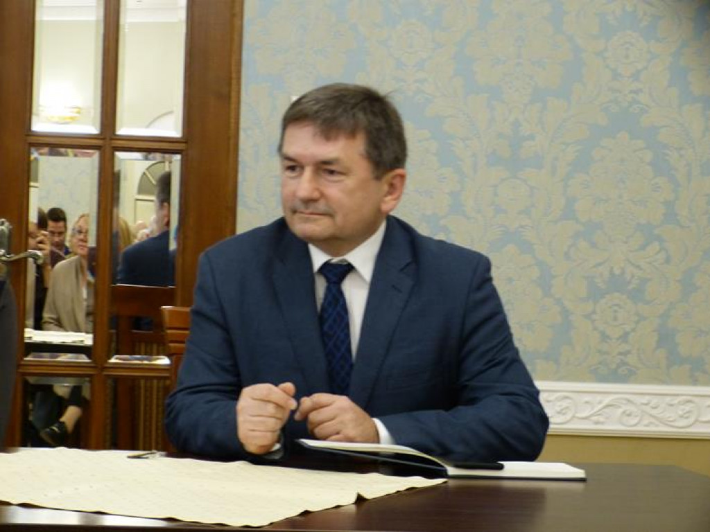 Konferencja PiS w restauracji 