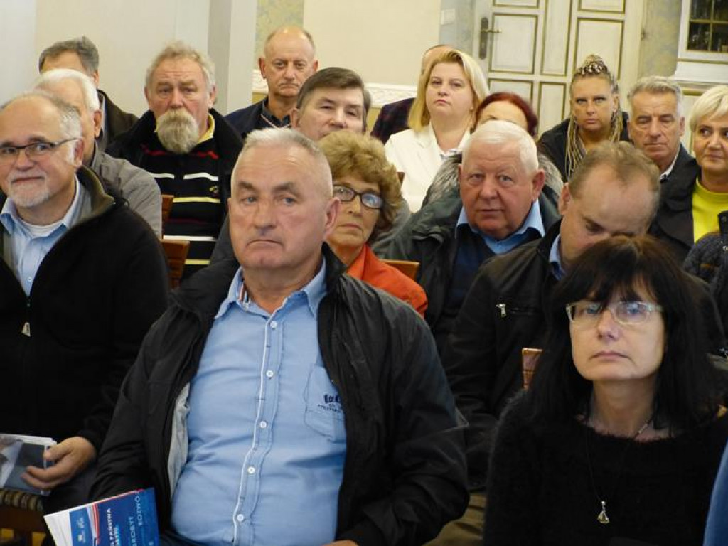 Konferencja PiS w restauracji 