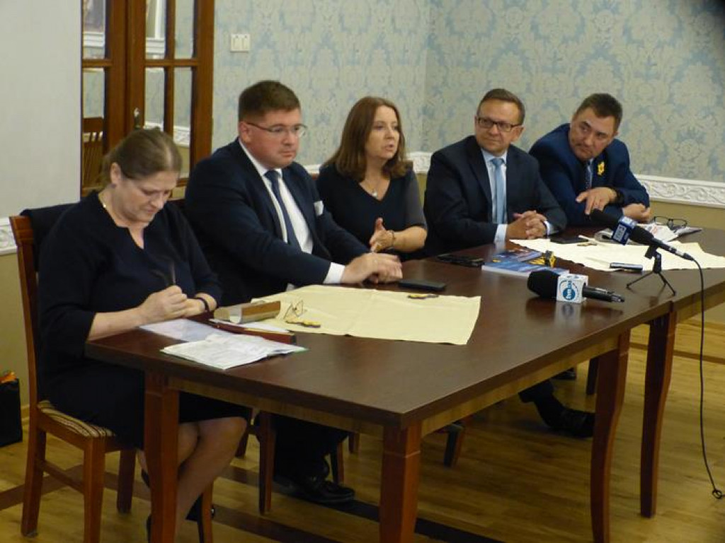 Konferencja PiS w restauracji 