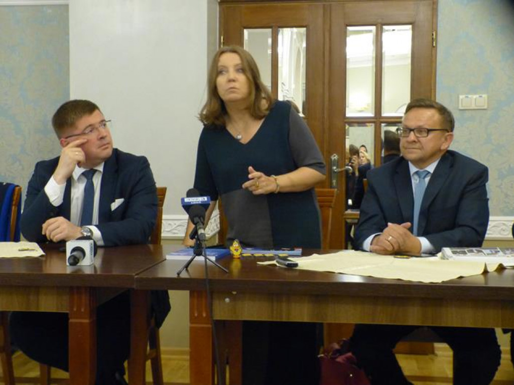 Konferencja PiS w restauracji 