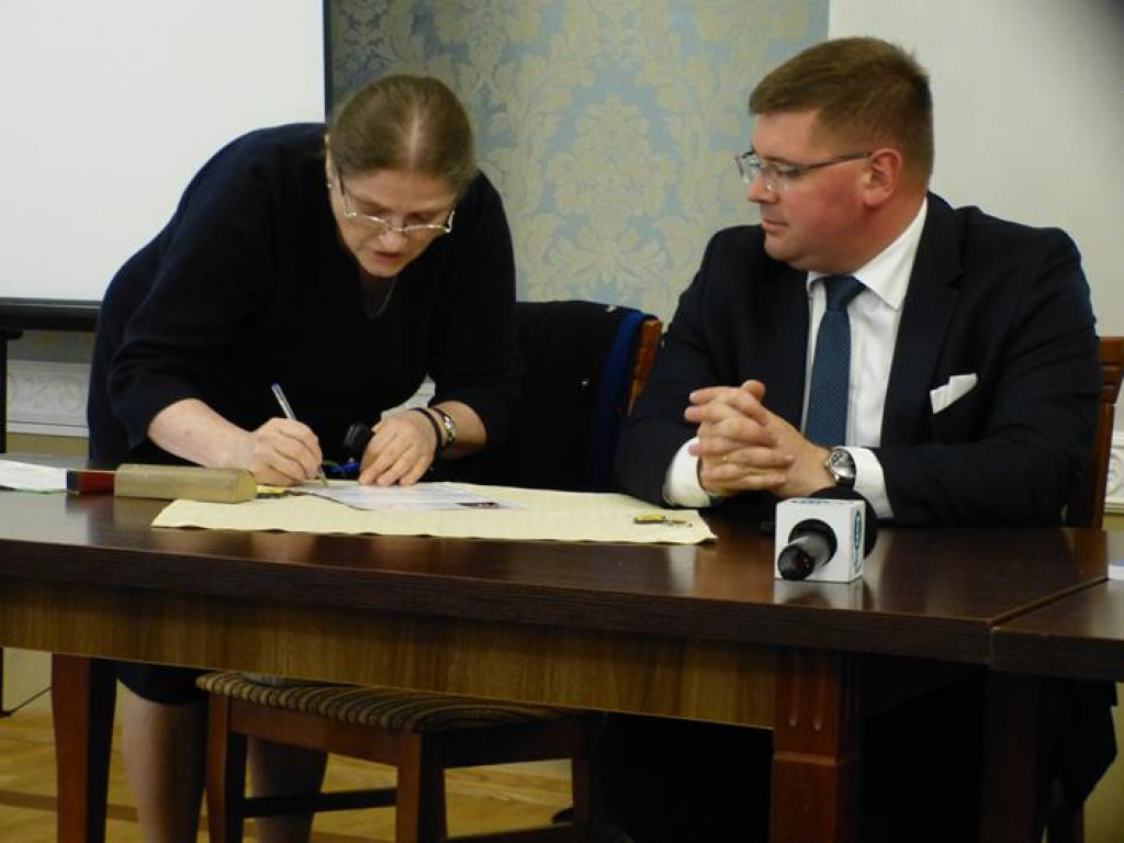 Konferencja PiS w restauracji 