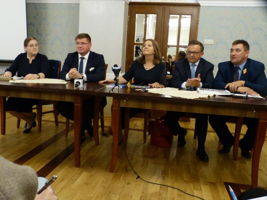 Konferencja PiS w restauracji 
