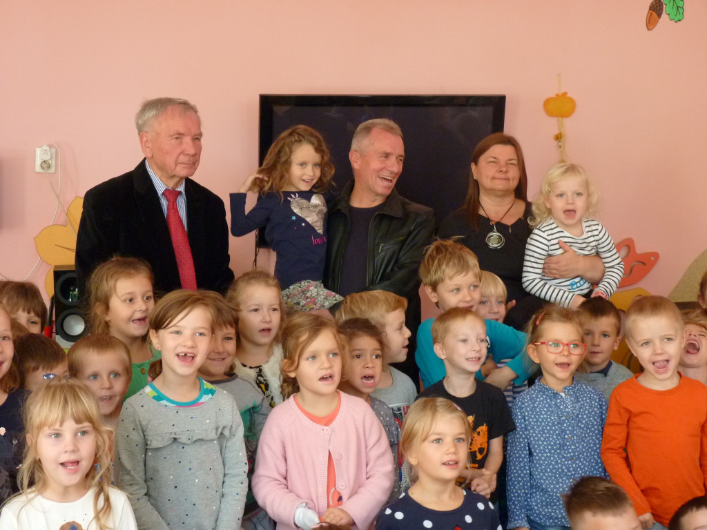 Podarunki od Lecha Kowalskiego dla przedszkolaków