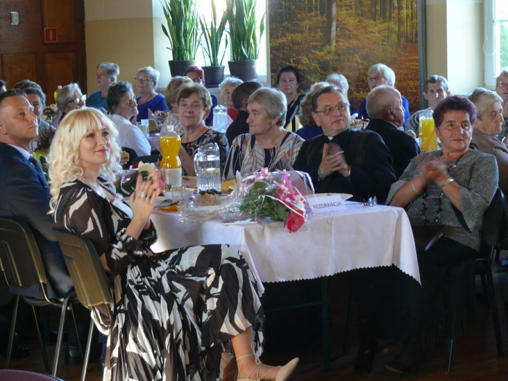 Seniorzy bawili się w Zdunach
