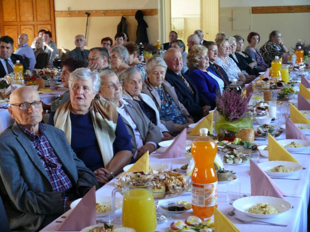 Seniorzy bawili się w Zdunach