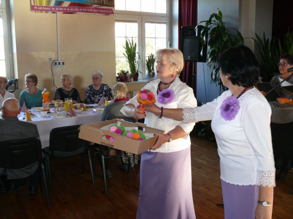 Seniorzy bawili się w Zdunach