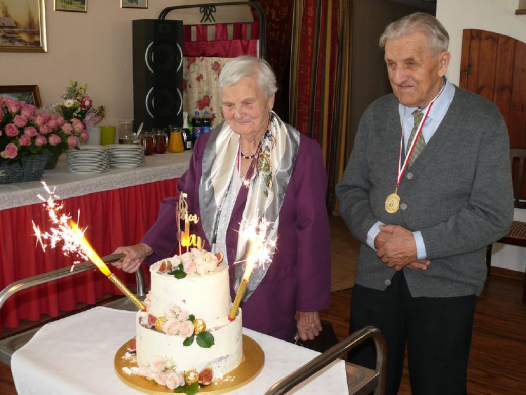 65 lat razem