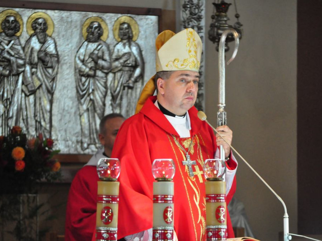 Biskup Wojciech Osial bierzmował 60 osób