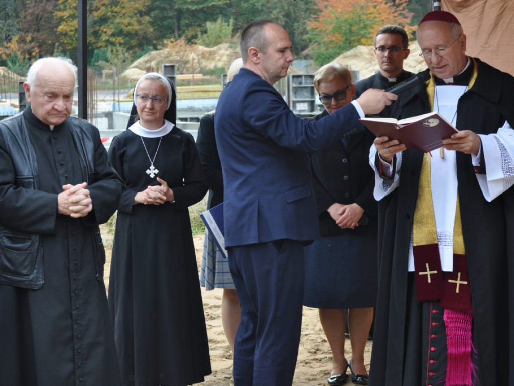 Wmurowano kamień węgielny pod budowę Domu Mocarzy
