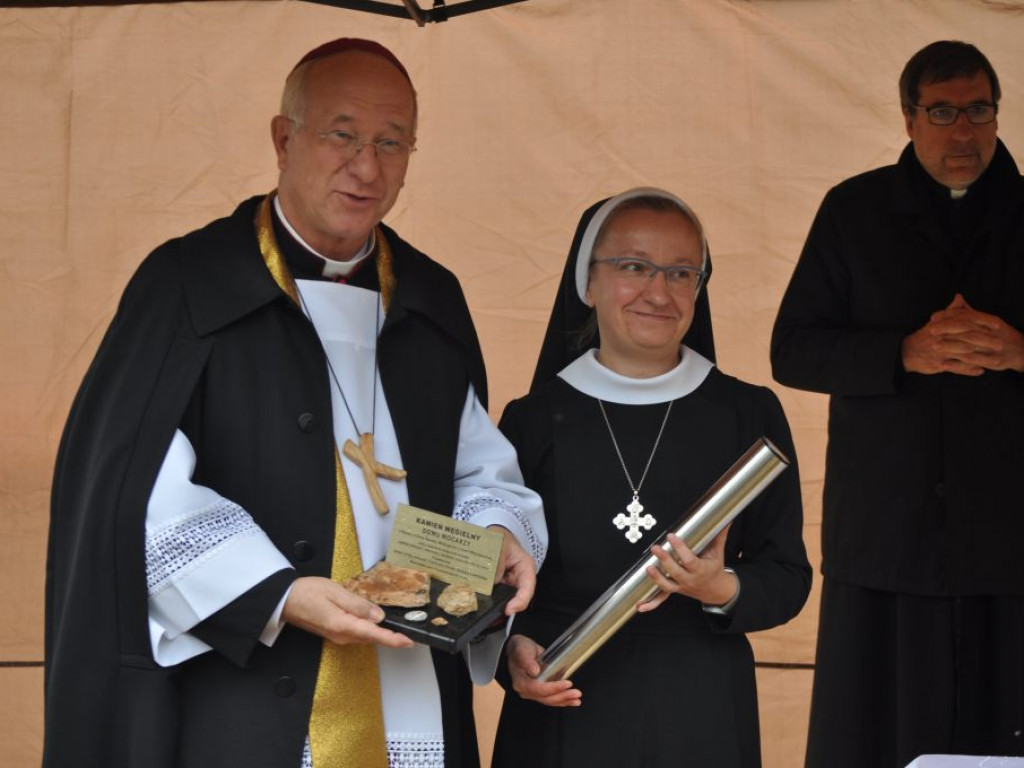 Wmurowano kamień węgielny pod budowę Domu Mocarzy