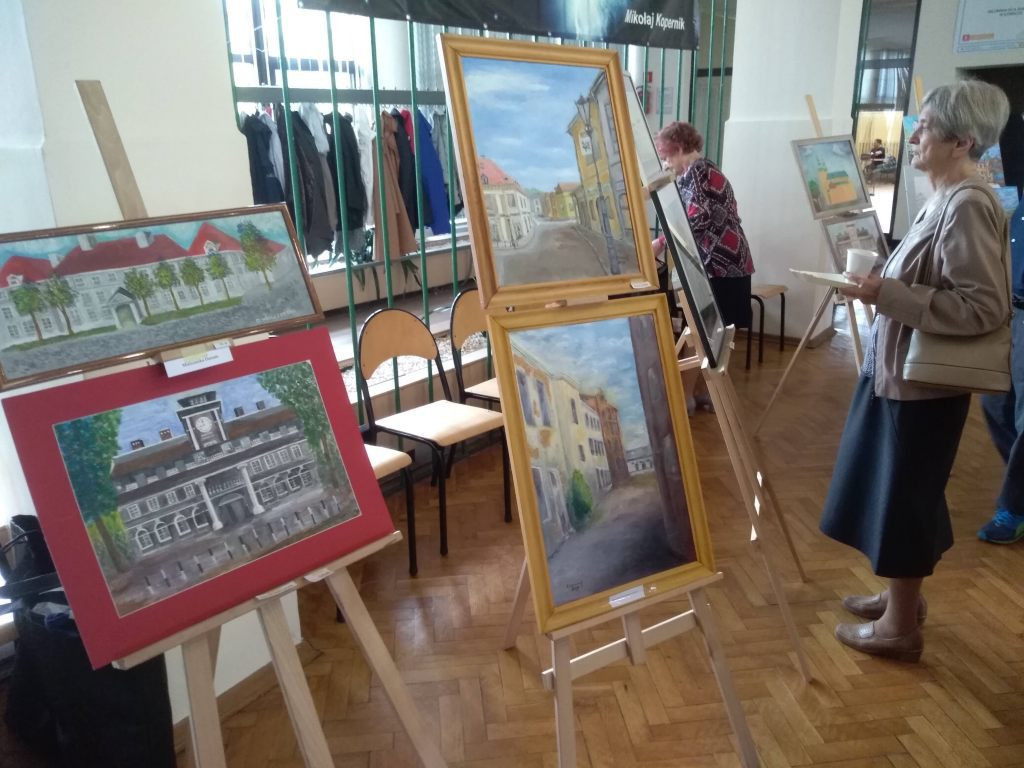 Duże zainteresowanie wernisażem połączonym z aukcją charytatywną