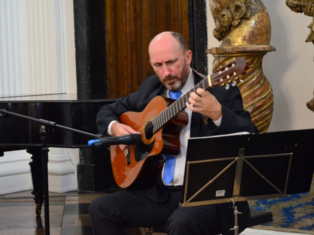 Łukasz Gryś śpiewał i opowiadał w muzeum