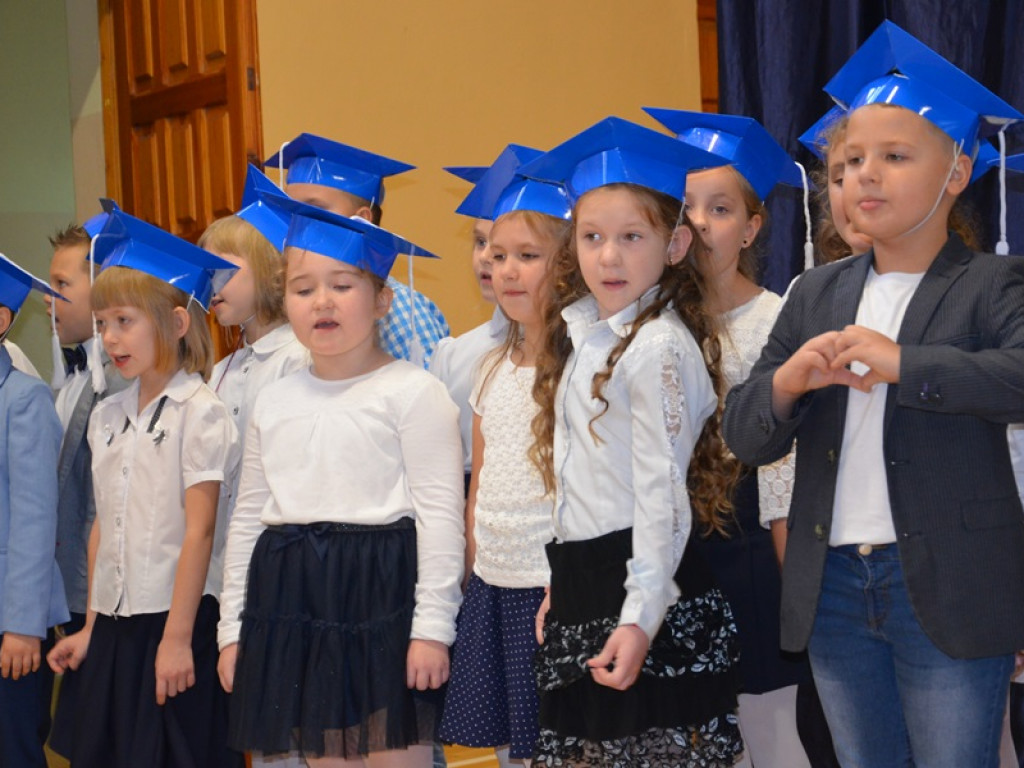 Ślubowanie klas pierwszych w SP 4