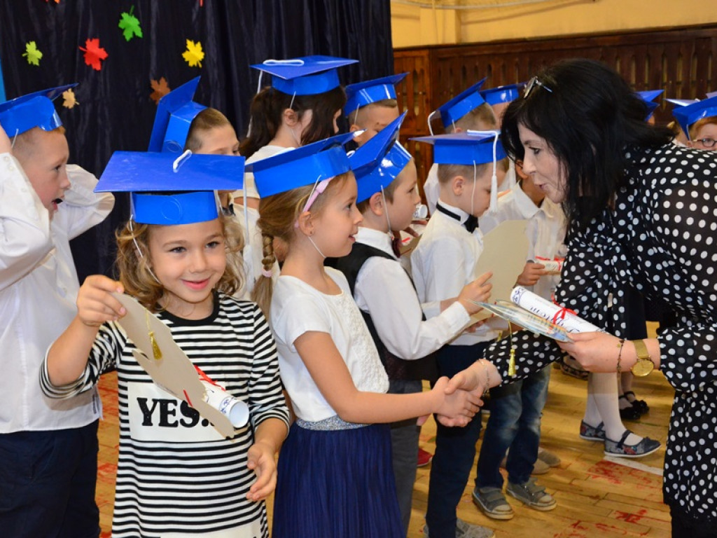Ślubowanie klas pierwszych w SP 4