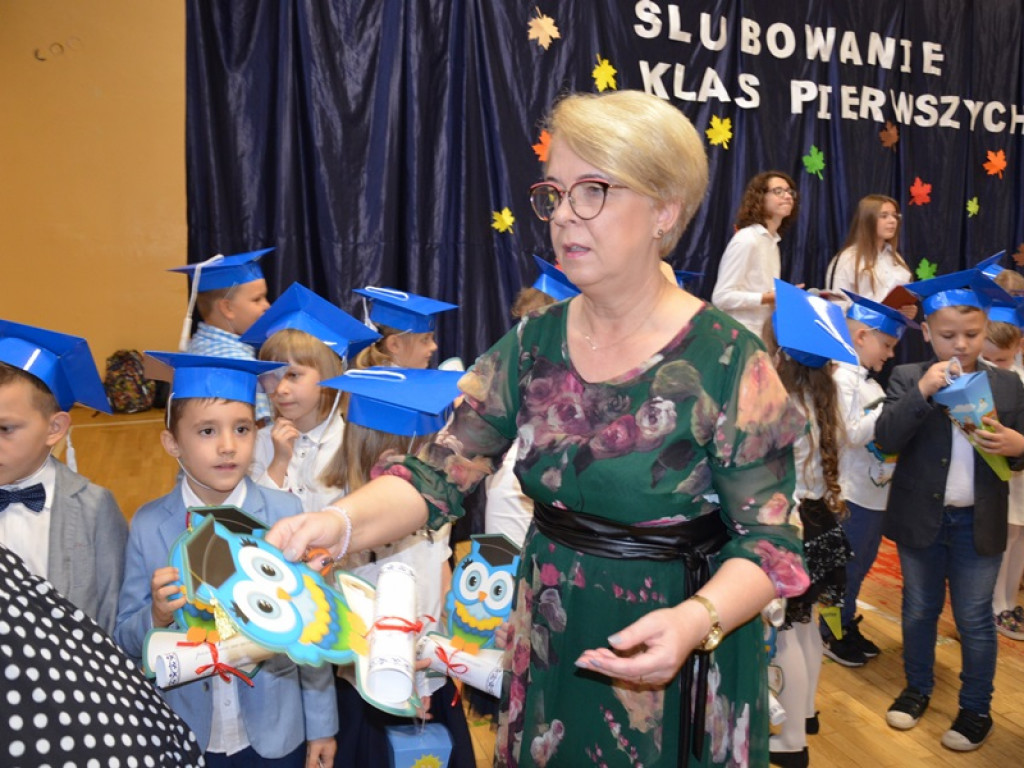 Ślubowanie klas pierwszych w SP 4