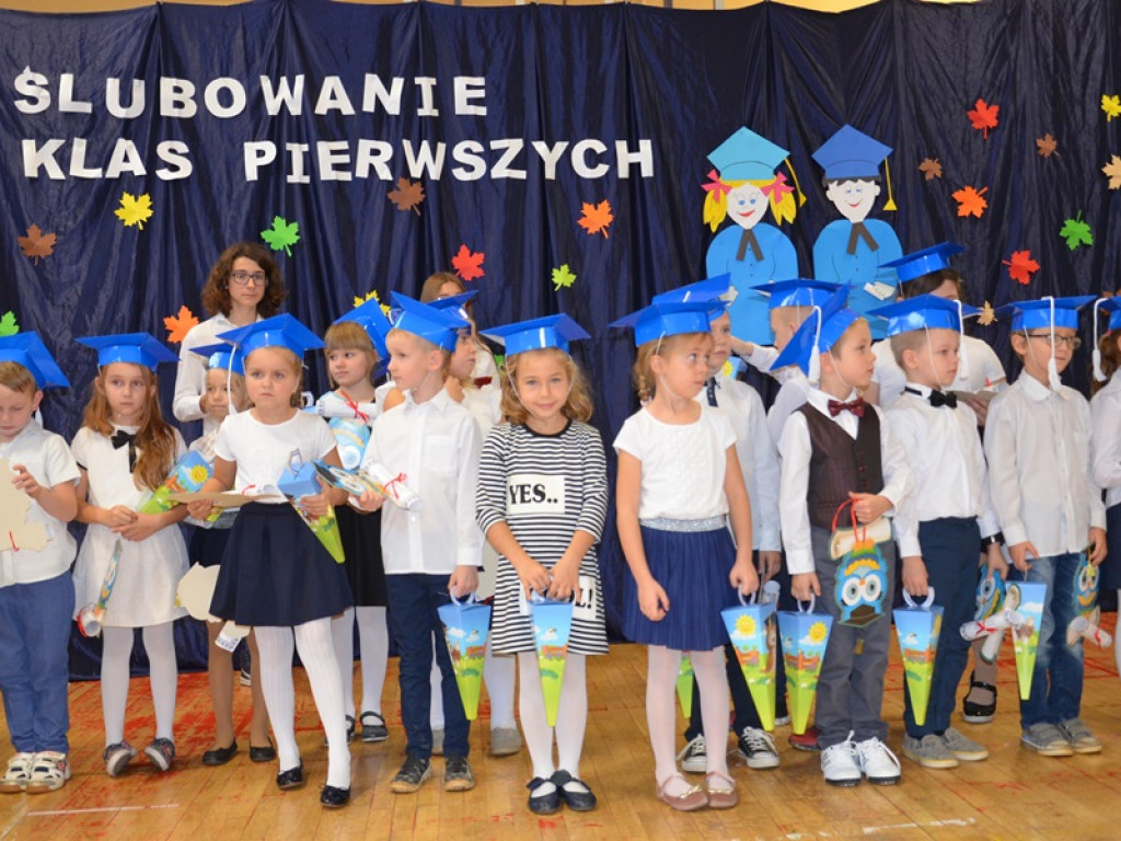 Ślubowanie klas pierwszych w SP 4